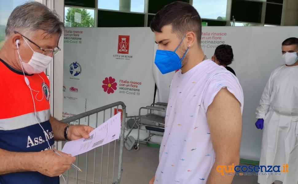 Maturandi vaccini parco acquatico 2