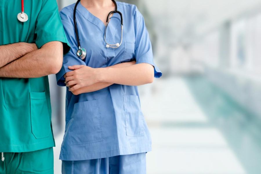 Stop alle attività ambulatoriali. Covelli (Pd) "per Spirlì più facile chiudere che governare bene" 53 Medici e infermieri 1