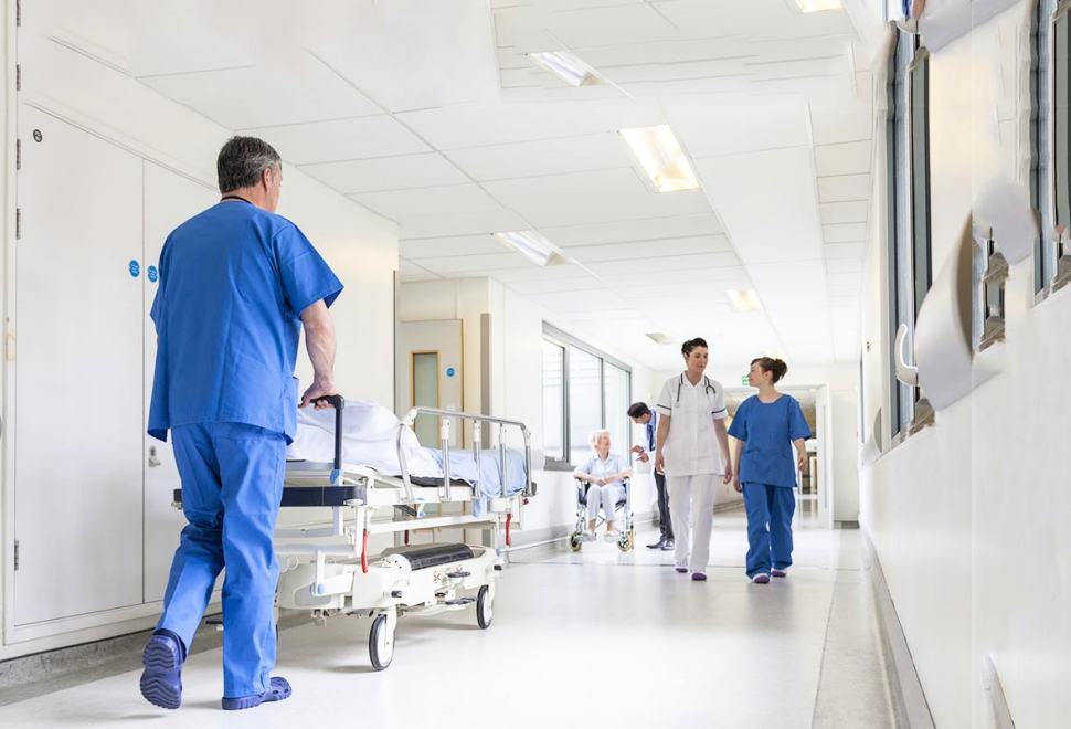 Dopo 17 anni la Calabria è fuori dal commissariamento per la sanità. Occhiuto "evento storico" 52 Medici sanità ospedali Calabria