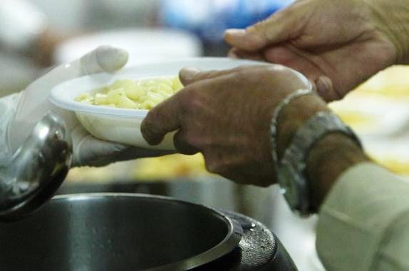 Pasti, docce e ambulatori gratuiti a Cosenza nasce 'Casa Nostra' 51 mensa-poveri-cosenza