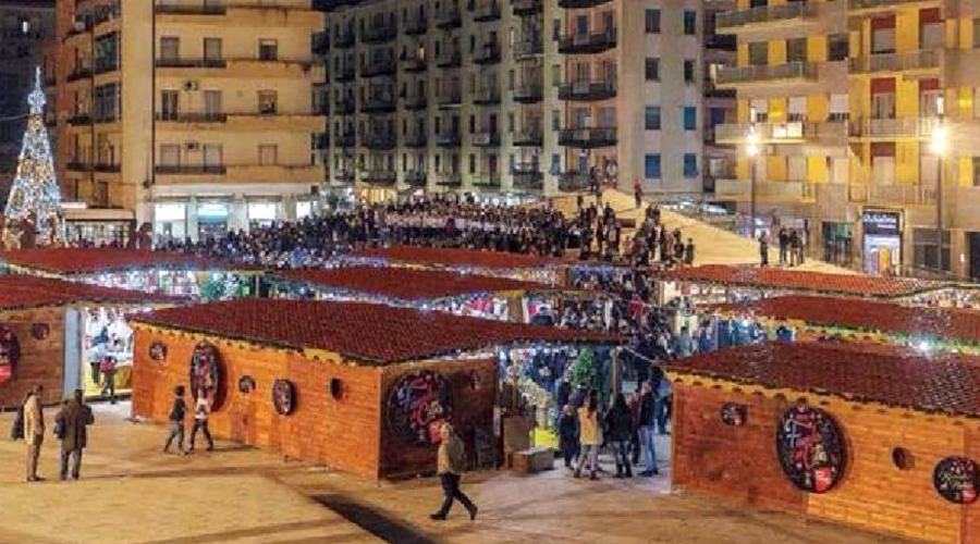 Mercatini natale piazza bolotti