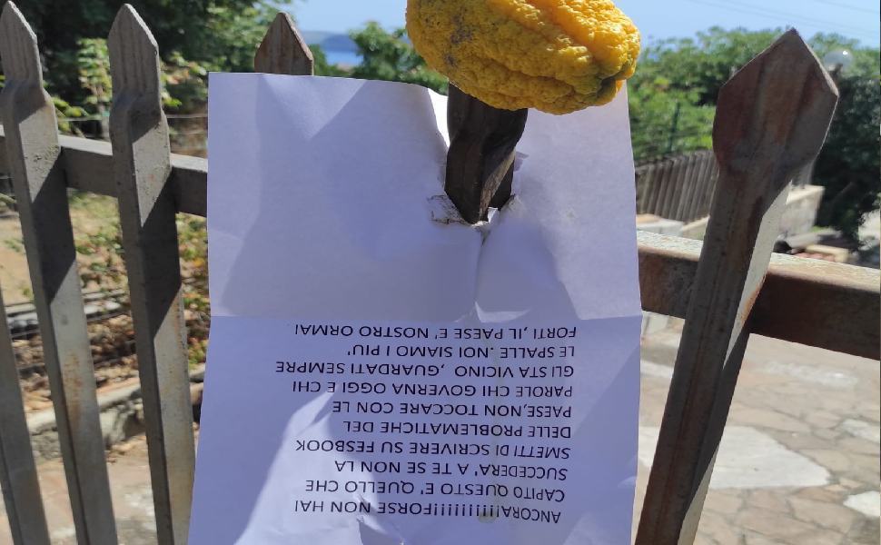 Messaggio minatorio Melito