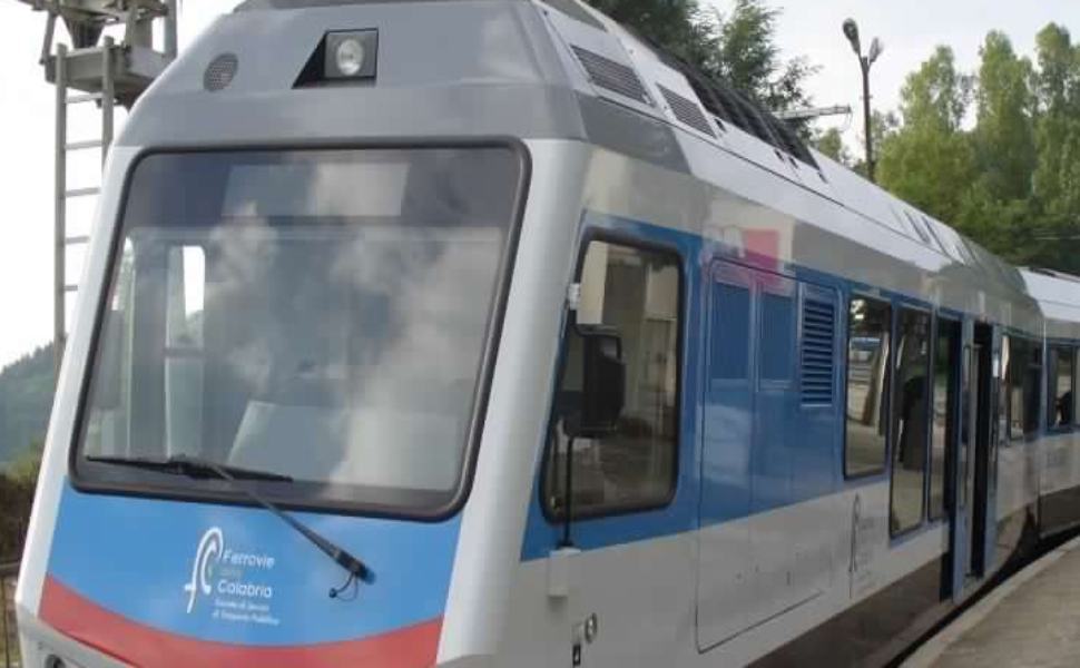 Mezzo ferrovie della calabria 1