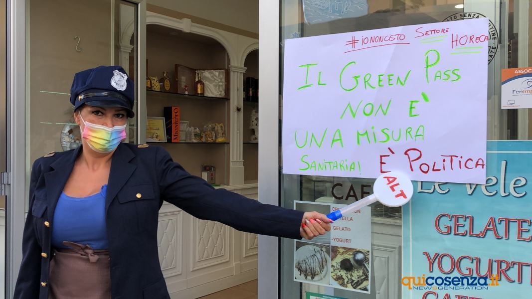 Mirabelli protesta green pass vele cosenza bar corso mazzini