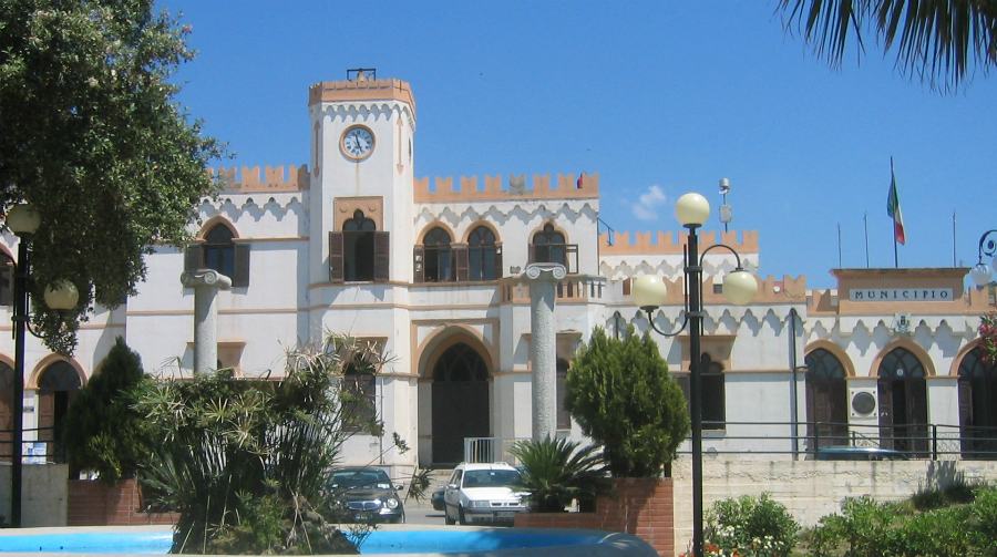 Assenteismo al Comune, sospesi dai pubblici uffici altri 7 dipendenti 53 Municipio Bova Marina 1