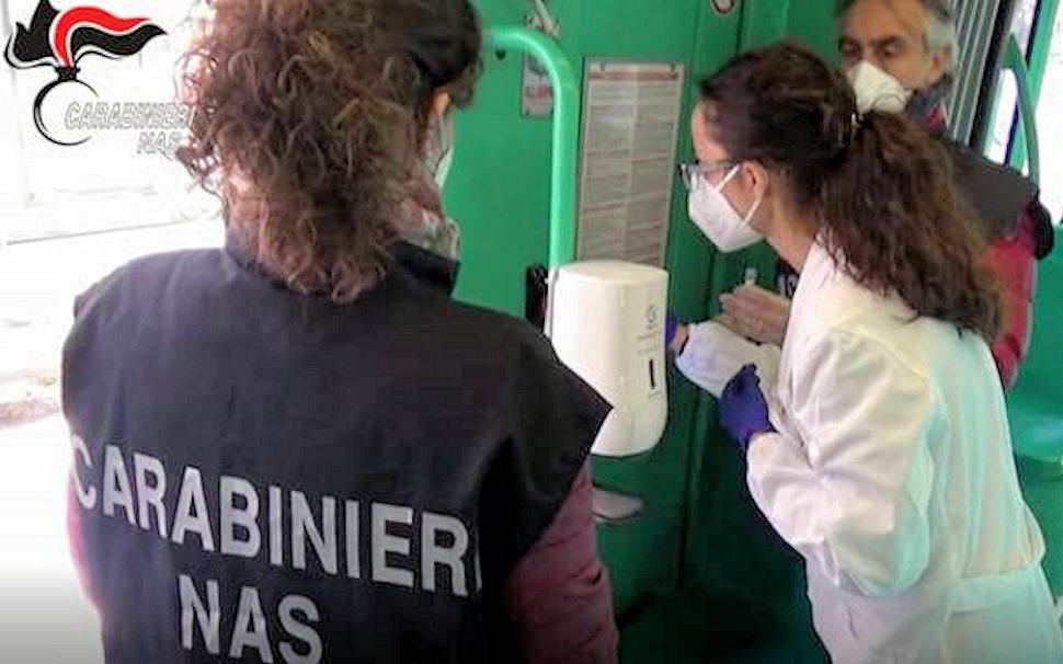Nas, controlli a tappeto sul corretto uso delle mascherine al chiuso e all'aperto 56 Nas 6