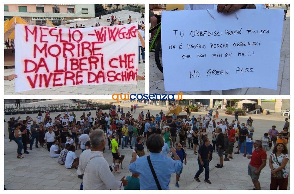 "Viva la libertà", anche a Cosenza proteste contro vaccinazioni e Green pass 1 No green Pass Cosenza collage
