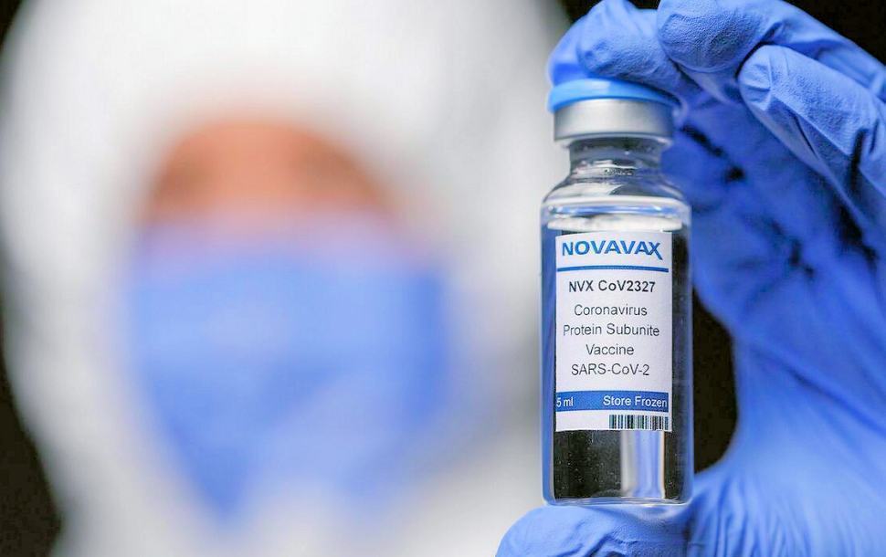 Covid, richiamo del vaccino annuale come l'influenza. E a fine mese arriva Novavax 71