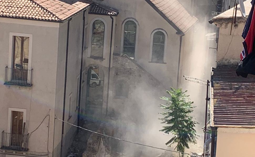 Nuovo crollo santa lucia cosenza centro storico