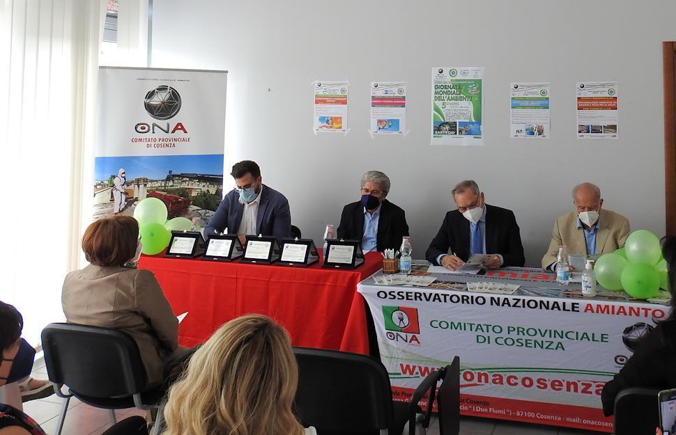 Cosenza, Ona con Arpacal e Csv per l’educazione ambientale nelle scuole 62 ONA amianto