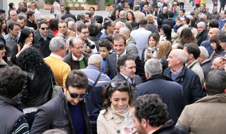 Inizia la tournée di comizi dell'ex sindaco tra i quartieri di Cosenza 51 occhiuto