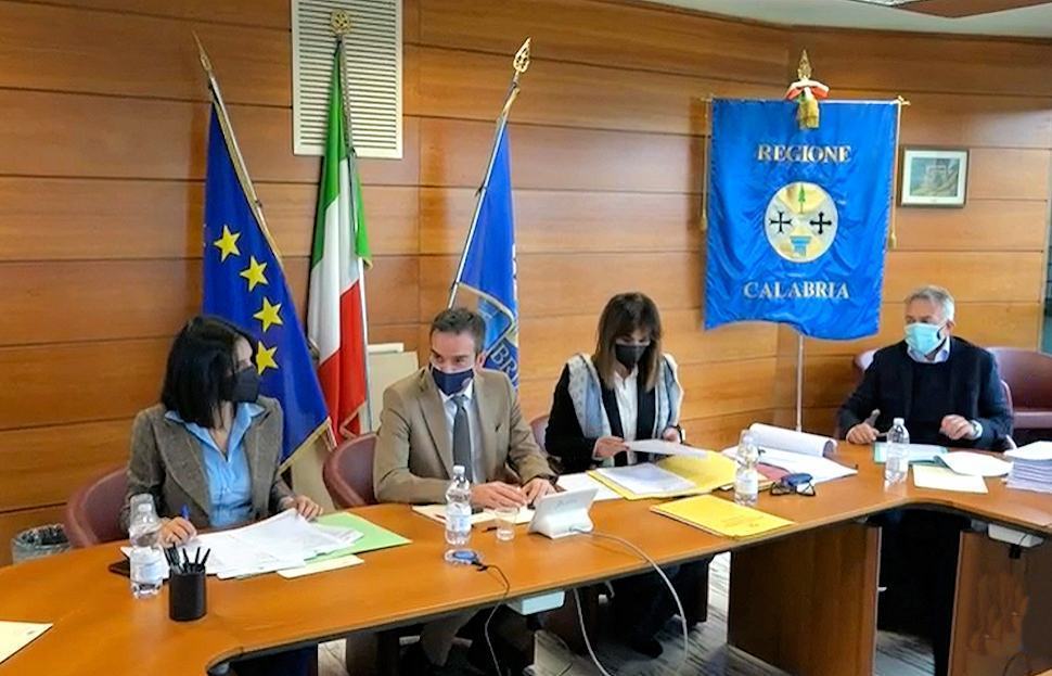 Occhiuto regione