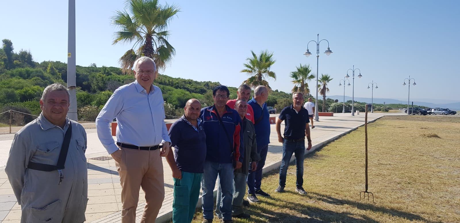 "Calabria Verde" pulite e messe in sicurezza due pinete sul litorale tirrenico 53 Operai due