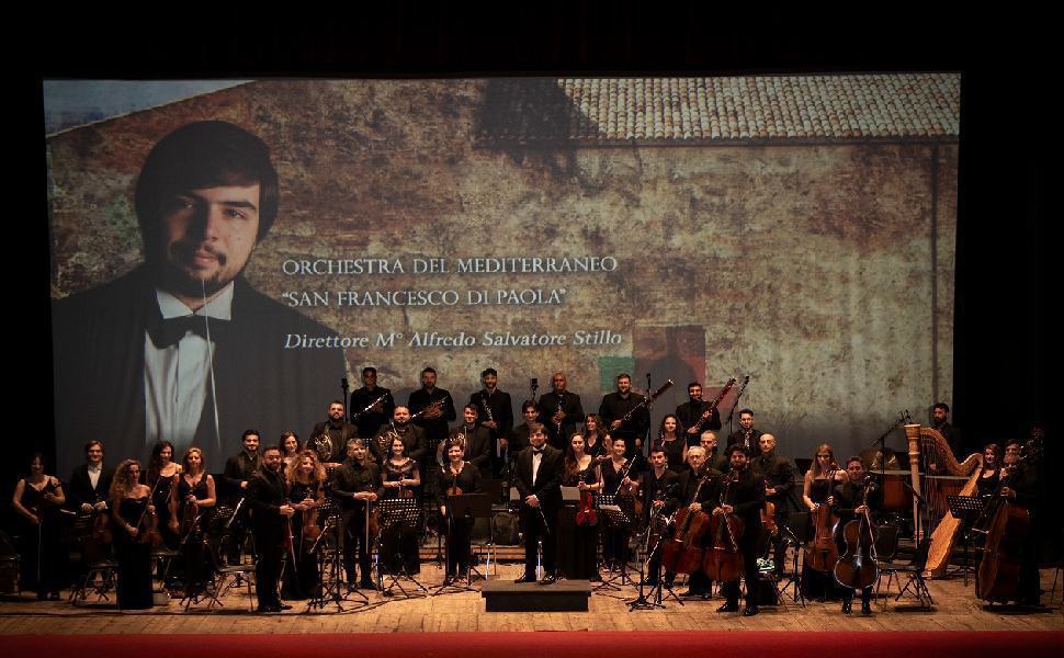 Al Teatro Rendano va in scena la seconda parte di 'Torniamo all'opera' 51 Orchestra del Mediterraneo S. Francesco di Paola 1