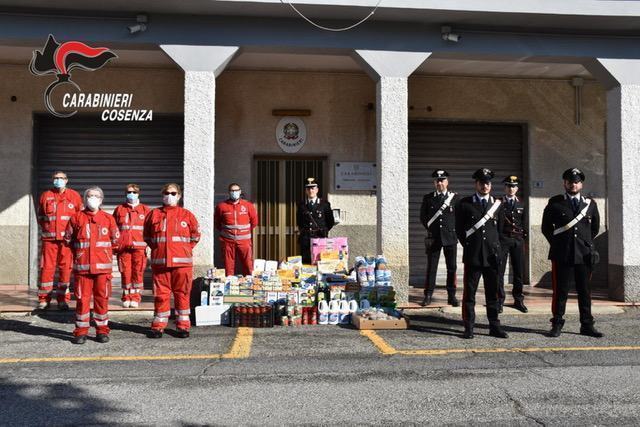Solidarietà: i carabinieri di Guardia Piemontese consegnano pacchi dono alla CRI 53 PHOTO 2020 04 09 07 50 38 1