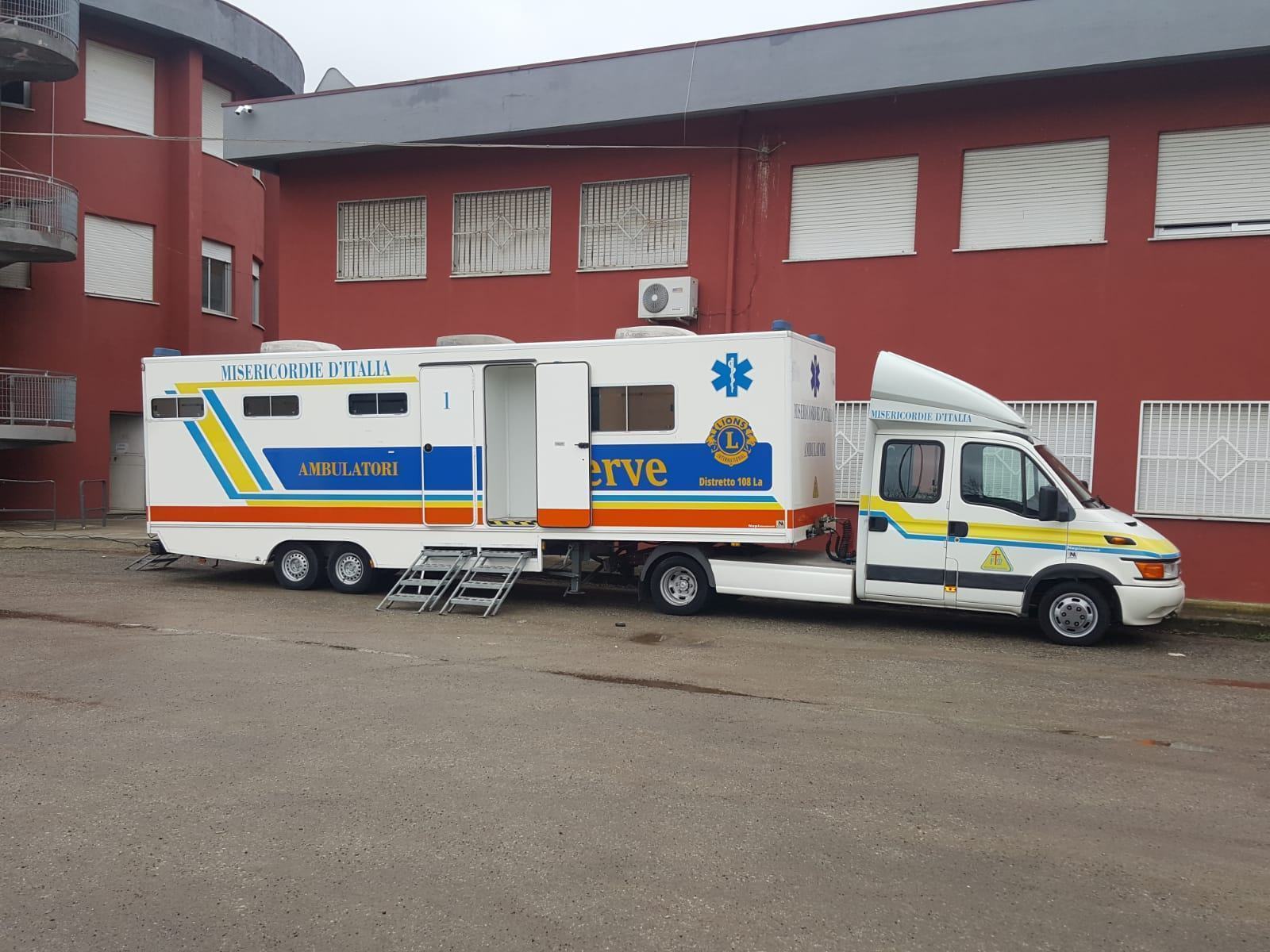 Cosenza, consegnato all'Asp un ambulatorio mobile 53 PHOTO 2021 01 09 14 32 45