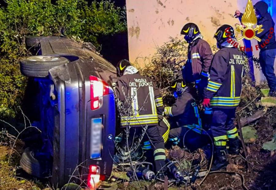 Incidente nella notte a Villapiana, 4 persone ferite 56 PHOTO 2021 02 15 23 14 29 1