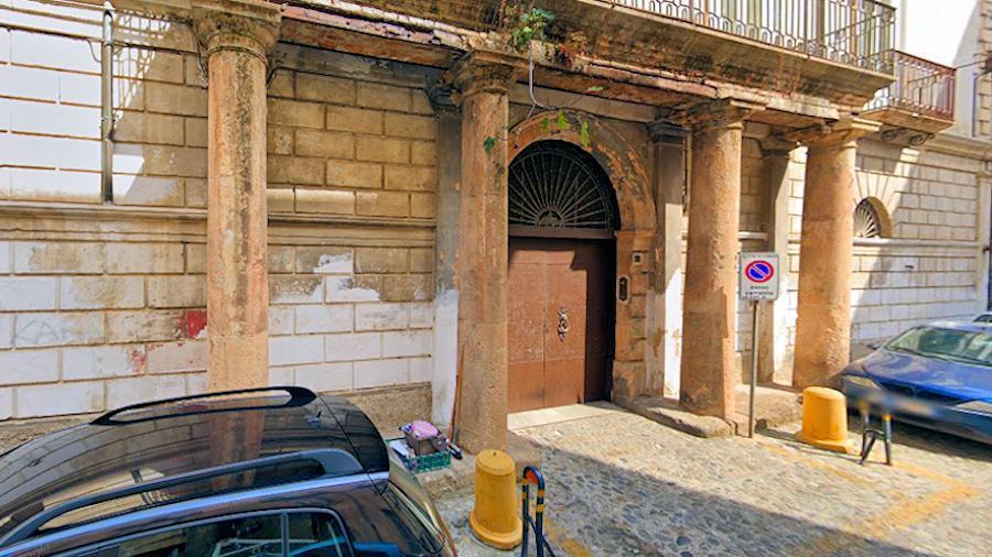 Cosenza Solidale chiede la riapertura di Palazzo Caselli Vaccaro "basta soluzioni tampone" 51 Palazzo Caselli Vaccaro