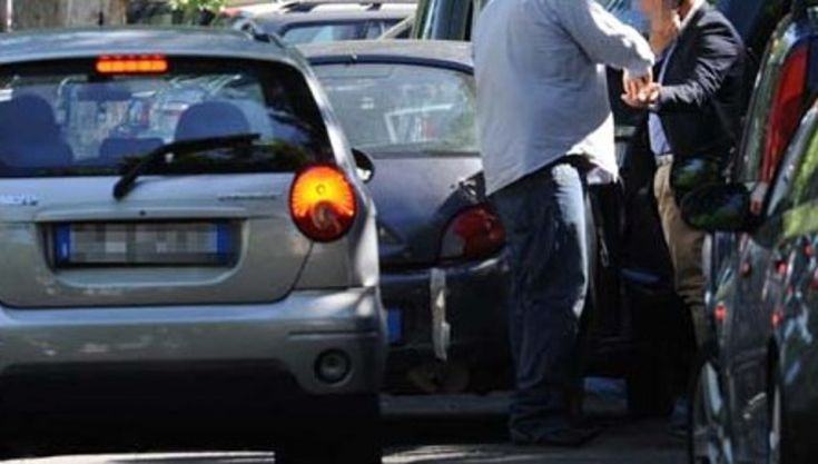 Parcheggiatori abusivi