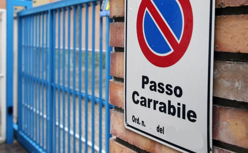 Cosenza, Faisa Confail: "controlli su strisce bianche e passi carrabili" 51 Passo carrabile 1
