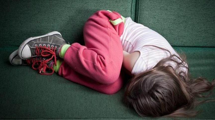 Pedofilia abusi bambina sessuali minori 1