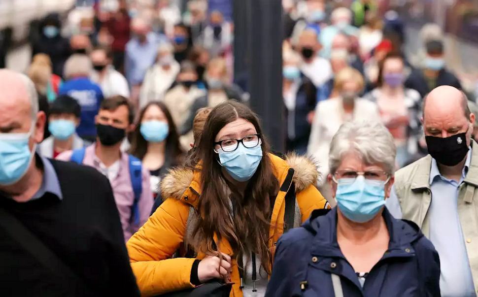 Covid, RT in discesa e meno positivi ai test molecolari. "Il 40% si è già contagiato" 74 Persone contagi 2