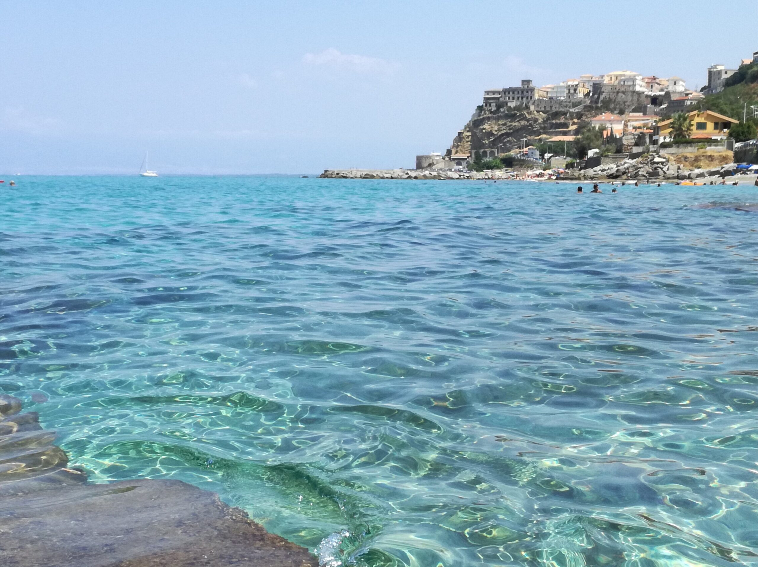 Mare pulito, Arpacal: "Valori nella norma sul Tirreno cosentino" 51 Pizzo Calabro dal mare scaled