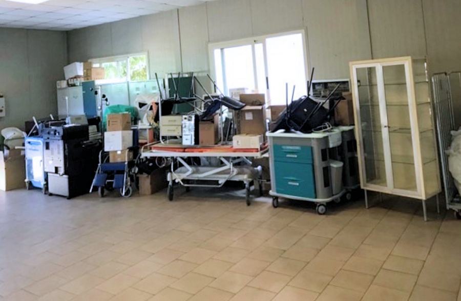 Strumenti e apparecchi accatastati. Il sindaco di Rogliano "ripristinare pneumologia" 53 Pneumologia apparecchi