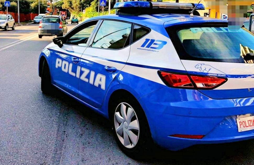 Spaccio di stupefacente e monete false. Arrestato un 20enne a Rossano 80 Polizia 83