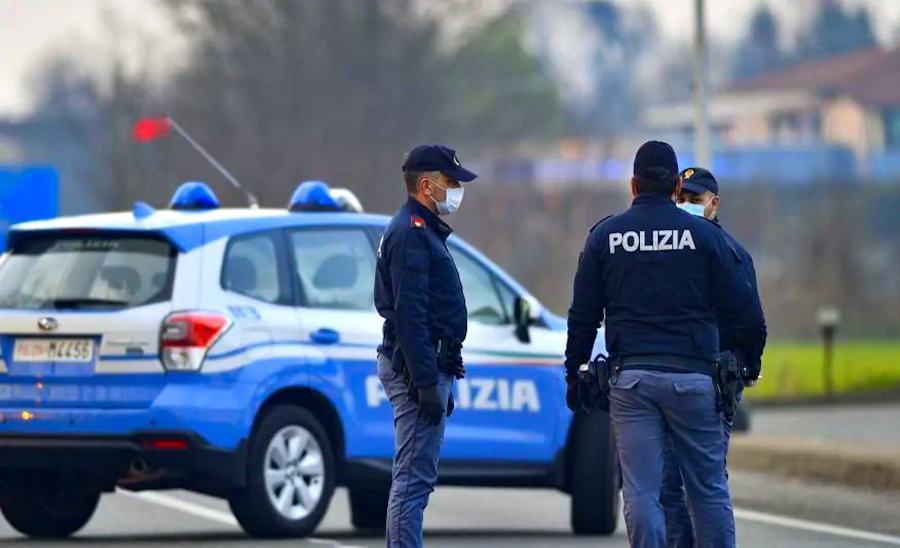 Coronavirus, due denunce in due giorni perché trovato fuori casa. Era in quarantena 51 Polizia Controlli 5