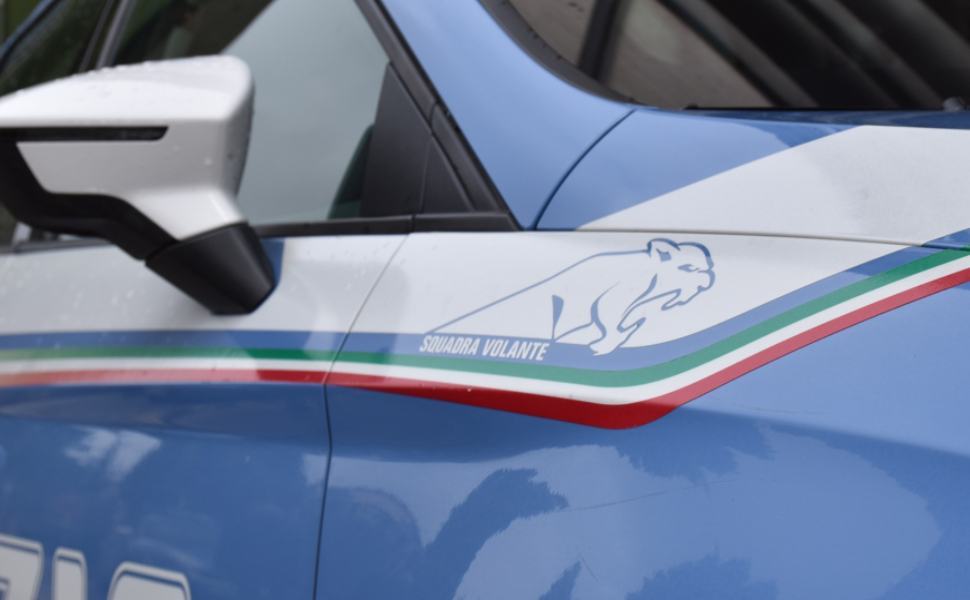 Cosenza, aveva in casa mezzo chilo di cocaina. Arrestato 27enne 51 Polizia Squadra Volante 6