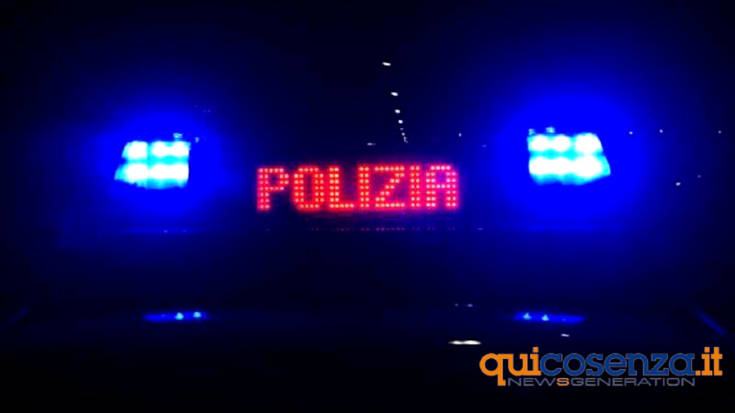 Polizia alt