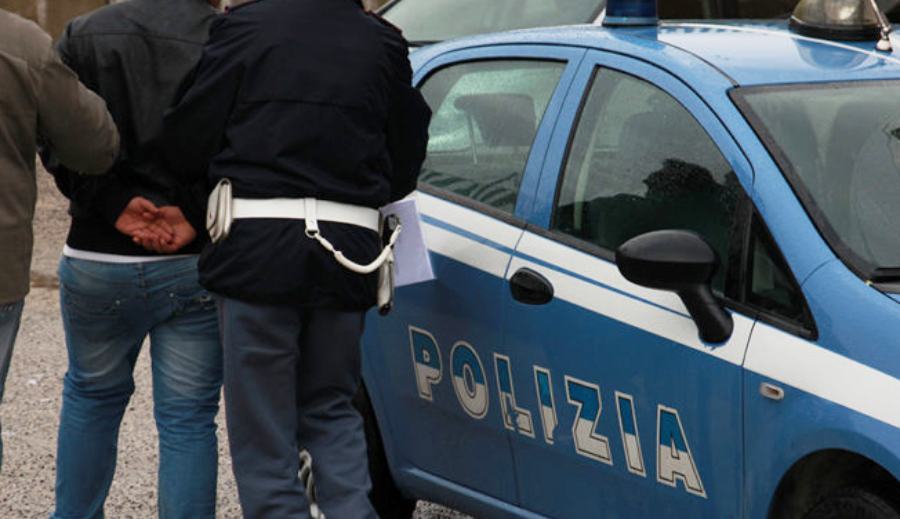 Polizia arresto 22