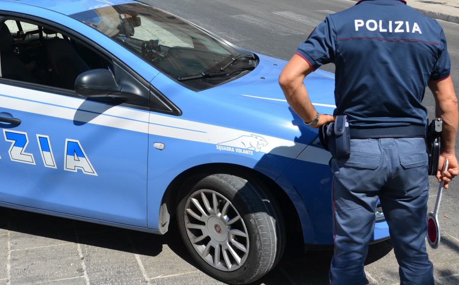 Polizia auto