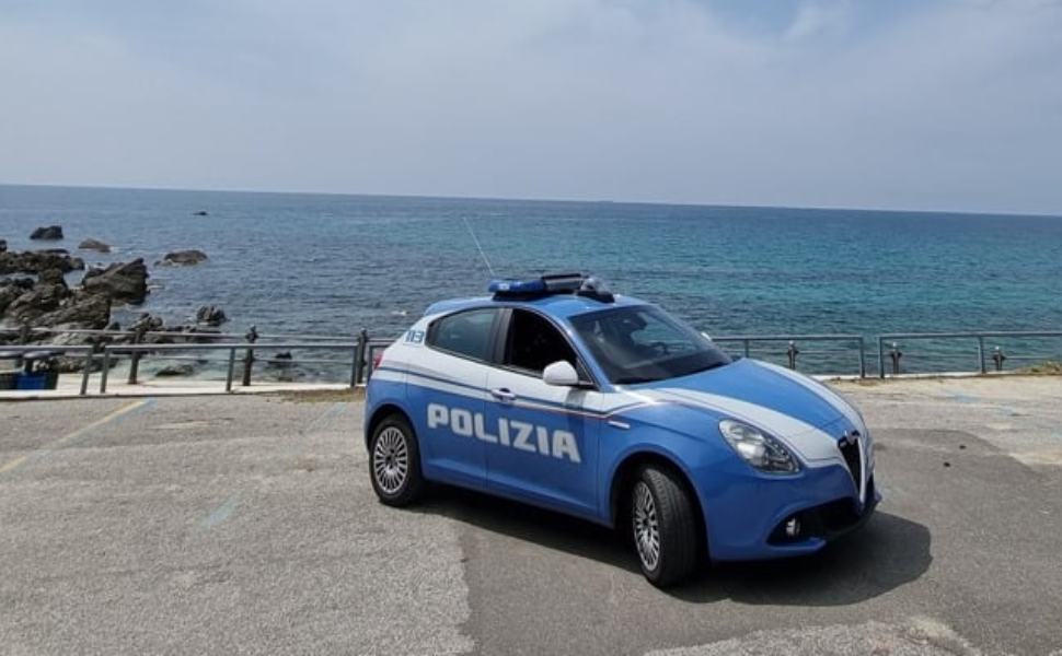 Polizia controlli area mare