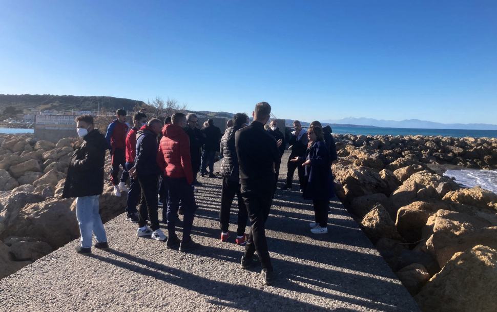 Cariati, insabbiamento del porto turistico. Incontro tra il Sindaco e i pescatori 59 Porto Cariati 2