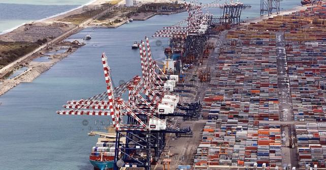 Porto di Gioia Tauro: quattrocento licenziamenti e finanziamento da duecento milioni di euro 51 Porto Gioia Tauro 1 1