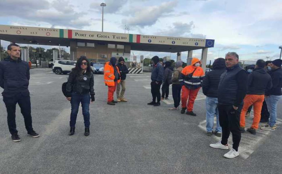 Obbligo del green pass, sit in pacifico al porto di Gioia Tauro 51 Porto Gioia Tauro presidio Green Pass