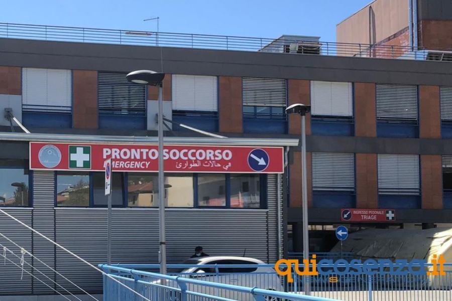 Gli infermieri di Cosenza" lottiamo senza sosta, non siamo carne da macello. Ora basta" 51 Pronto soccorso ospedale cosenza 02