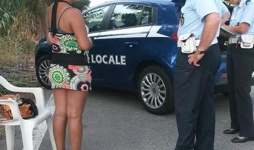 Faceva prostituire e sfruttava la convivente, arrestato un 27enne 51 prostitute