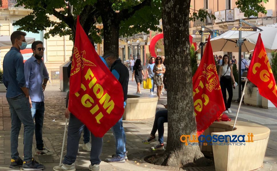Protesta lavoratori Consuleco Bisignano Prefettura Cosenza