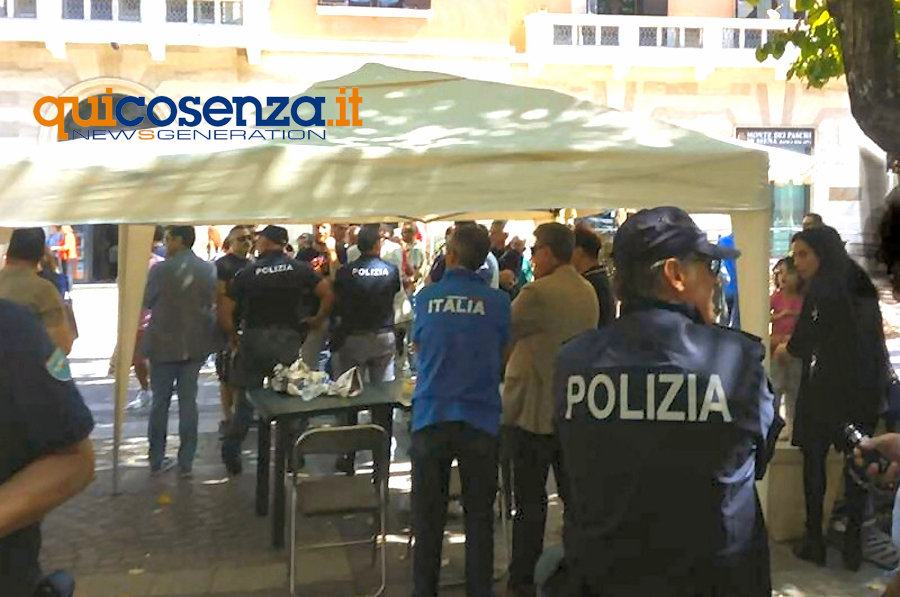 Proteste banchetto lega