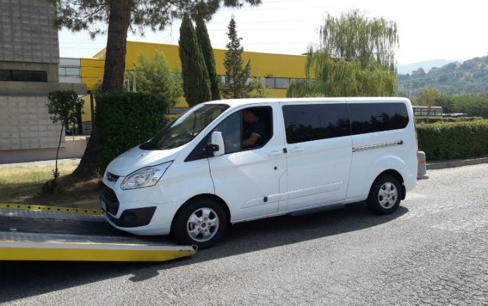 A Cosenza arriva un nuovo pulmino per il trasporto di persone disabili all’aeroporto di Lamezia Terme (FOTO) 51 Pulmino1