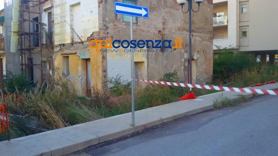 Rende Cadavere abbandonato1