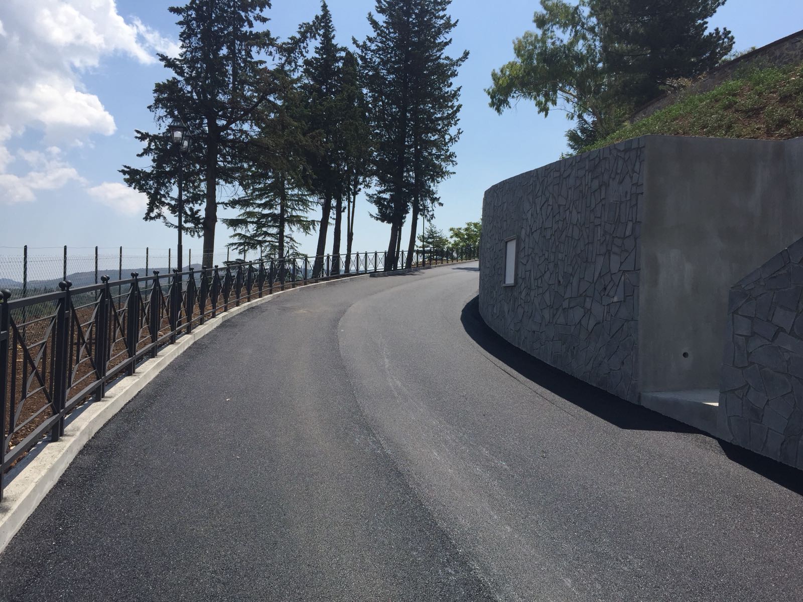 Riapre a suon di musica la strada di accesso al santuario di Castrovillari 51 RiaperturaStradaPerSantuarioMadonnadelCastello2agosto2018