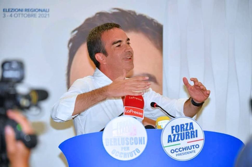 La vittoria di Occhiuto e di Forza Italia. Berlusconi "orgoglioso di te" - reazioni e commenti 51 Roberto Occhiuto 1 3