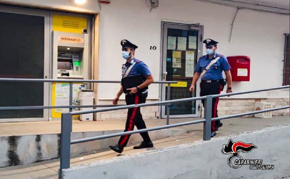 Positiva al Covid esce di casa per andare in posta, denunciata 78enne 51 SAN LUCA. POSITIVA AL COVID 19 ESCE DI CASA PER ANDARE IN POSTA DENUNCIATA DAI CARABINIERI 1