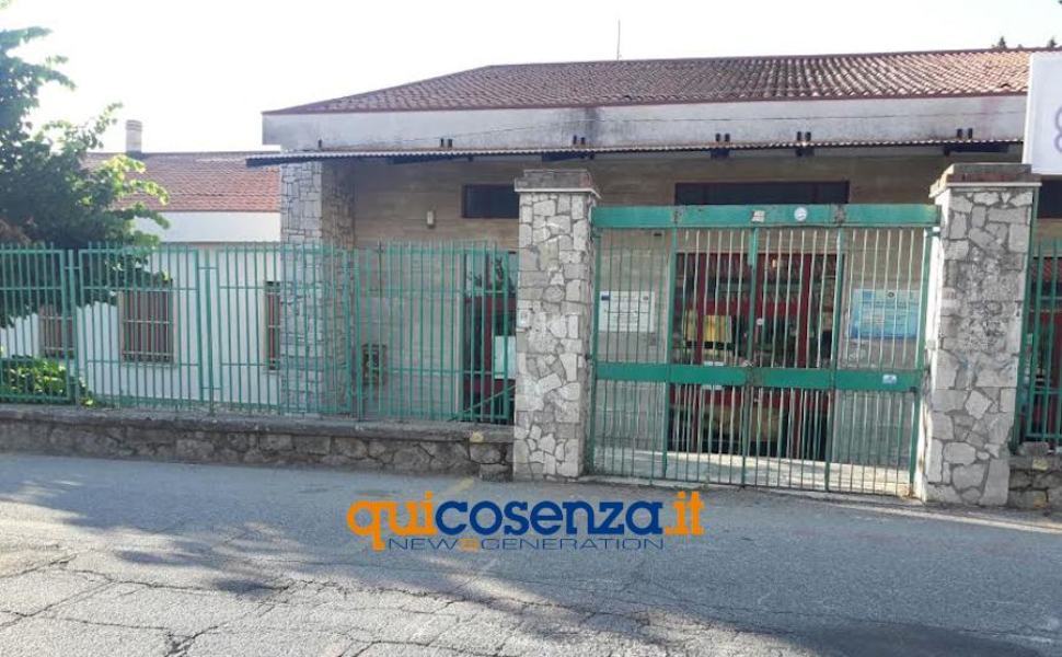 Rende, interrogazione sul caso della scuola primaria di Arcavacata 51 SCUOLA ELEMENTARE DI ARCAVACATA rende