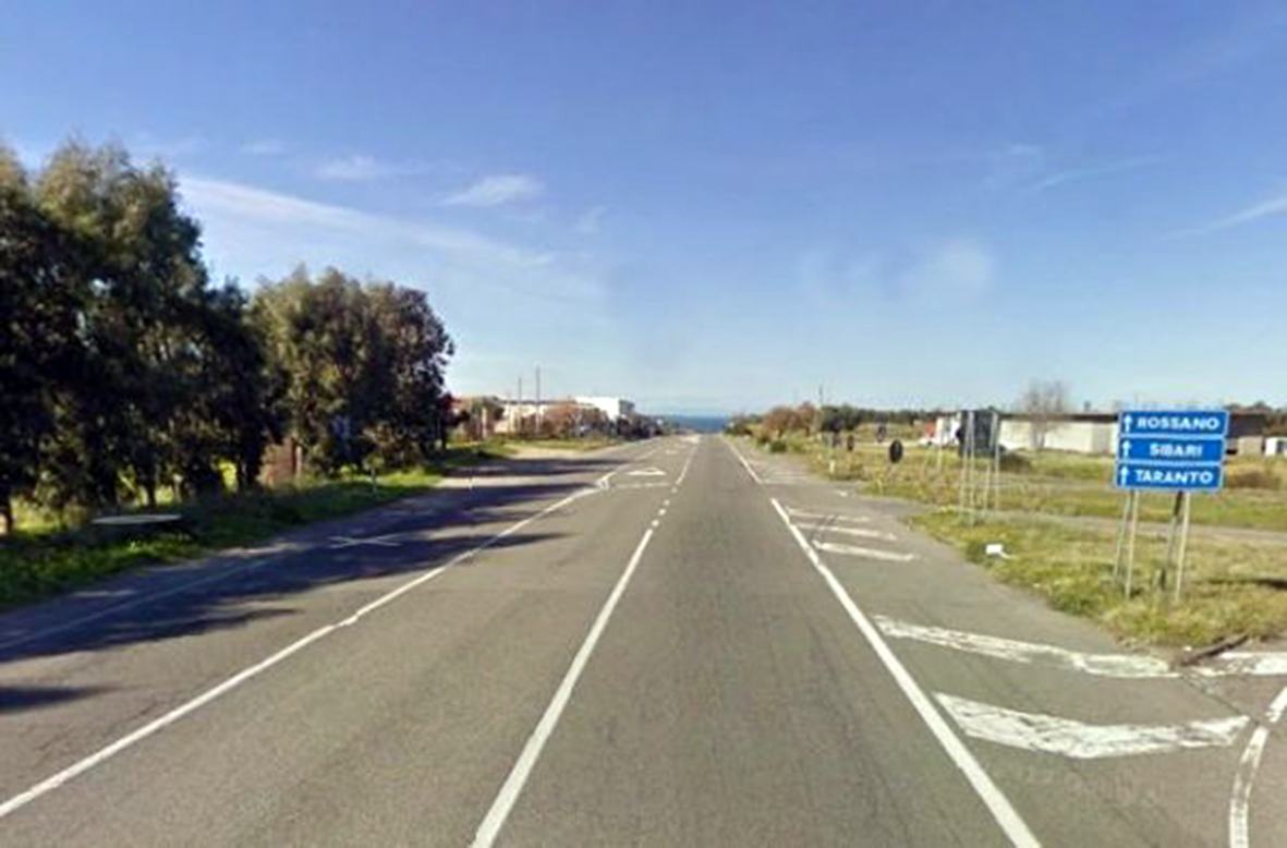 Statale 106 in provincia di Cosenza, un'intera estate e oltre un milione di euro per coprire le 'buche' 51 SS106 5
