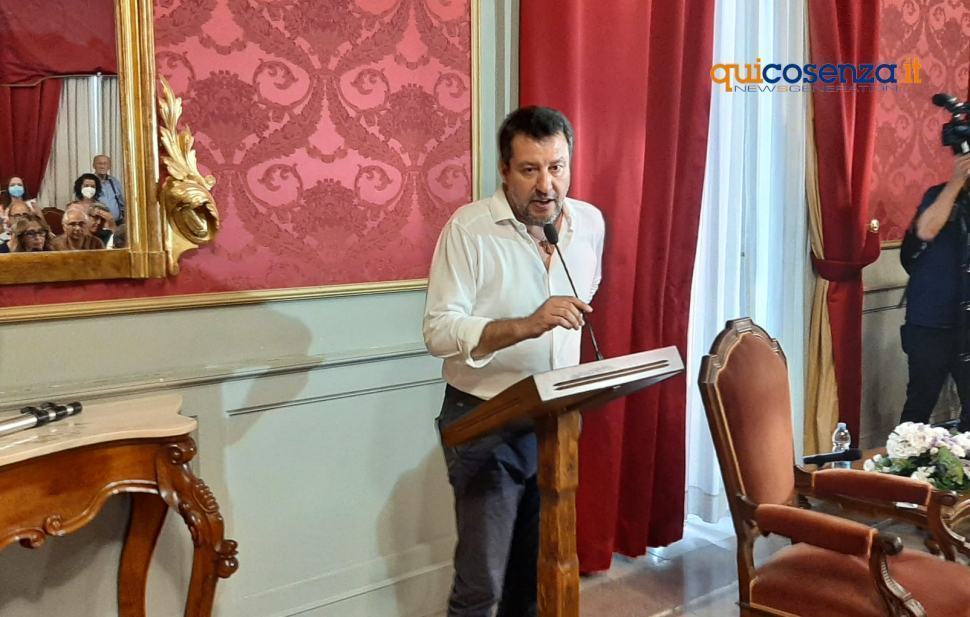 Cosenza, Salvini apre la campagna elettorale e incontra 50 sindaci della provincia 1 Salvini Cosenza